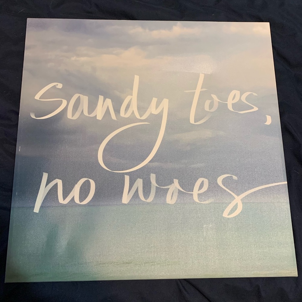 “Sandy toes, no woes” wall decor
